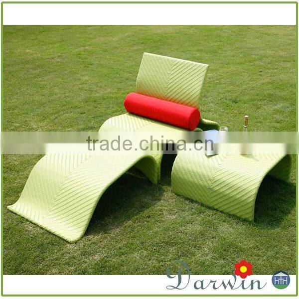 Voguish swimming pool sun lounge relax chair table