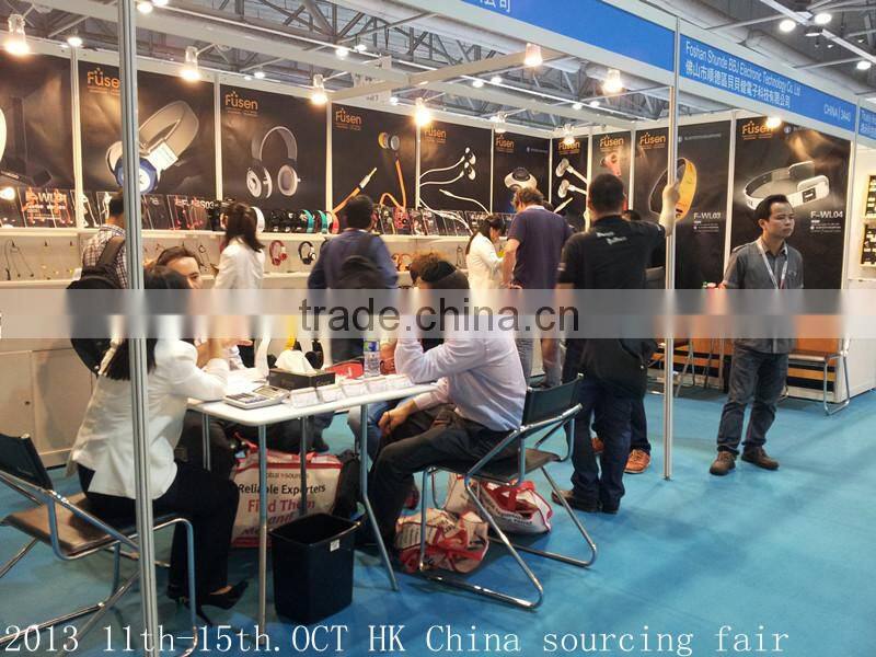 CD302 studio headset with good sound performance