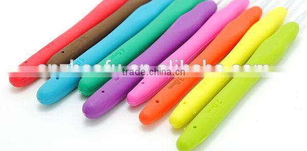 Amazon Hot Sale Aluminum Crochet hook , Soft handle crochet hook set