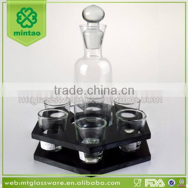 Bar Use Liquor Glass Set include the Wine Decanter and shot glass with wooden tray