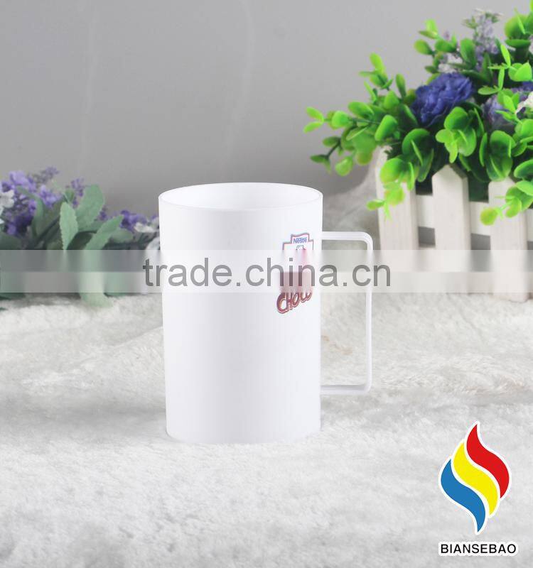 new design PP kids personalized plastic mugs with handle