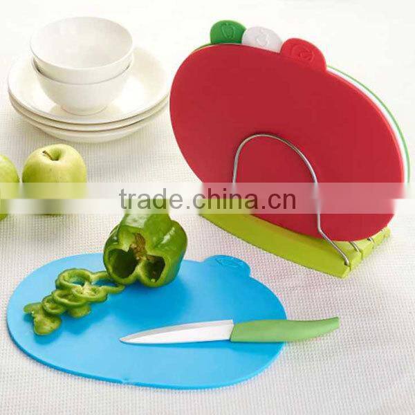 High Quality Antibacterial Plastic Cutting Board with handle