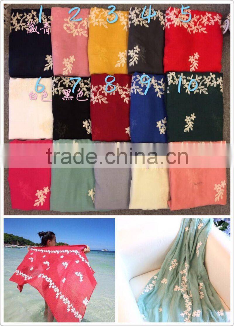 2017 Best selling floral pattern embroidery scarf cotton muslim hijab scarf