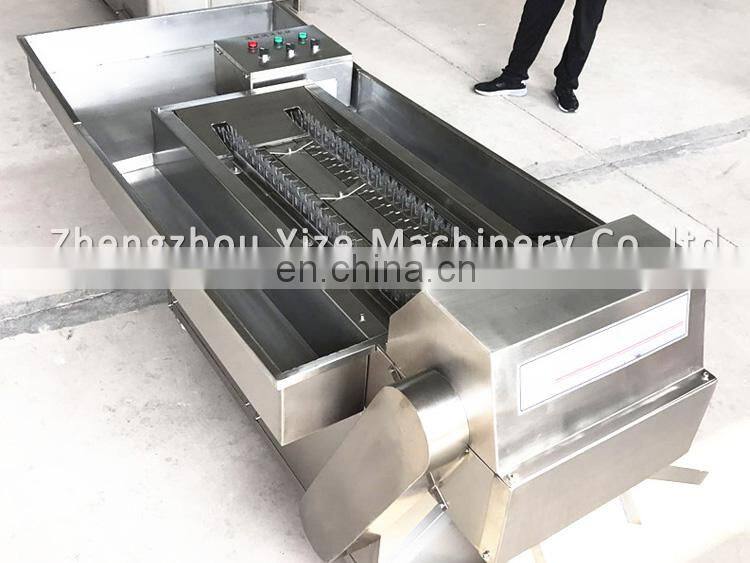 Chicken Feet with Pickled Peppers machine chicken claw cutting splitter machine