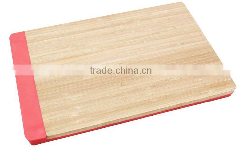 bamboo chopping board with silicone hole for kitchen cutting usage