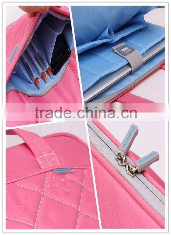 2012 Popular 14.1" soft nylon ladies hand bags