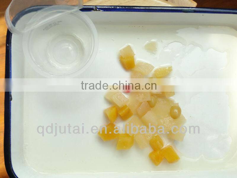 canned tropical fruit cocktail