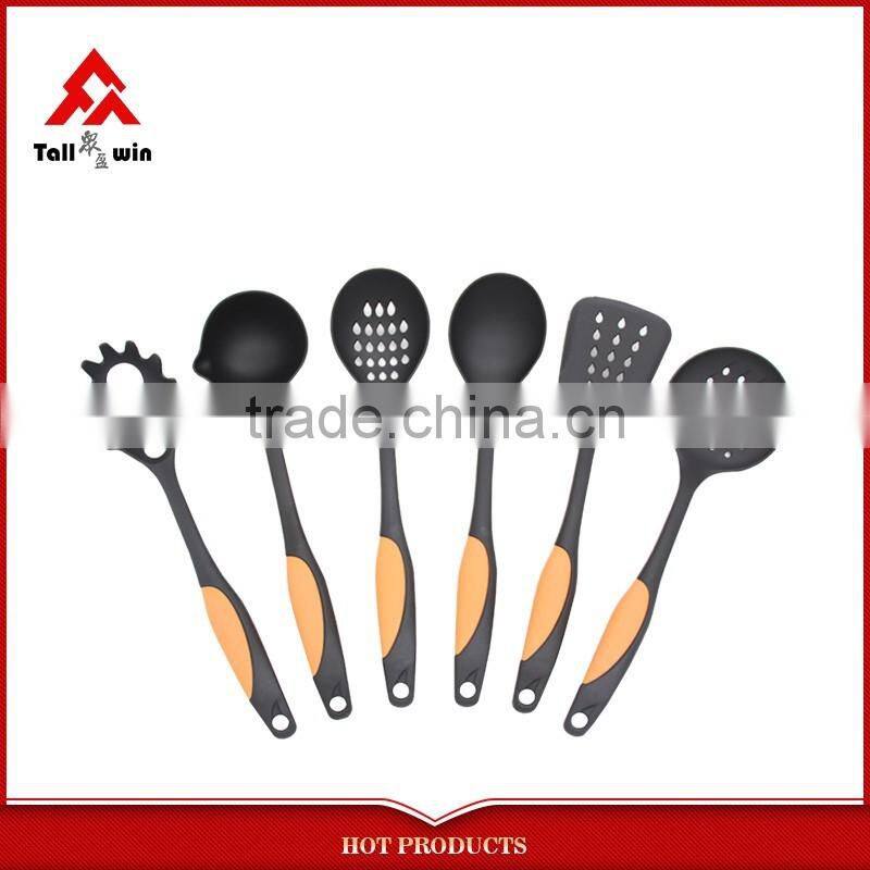 Stainless Steel Handle 5 Piece Nylon Kitchen Utensil Set