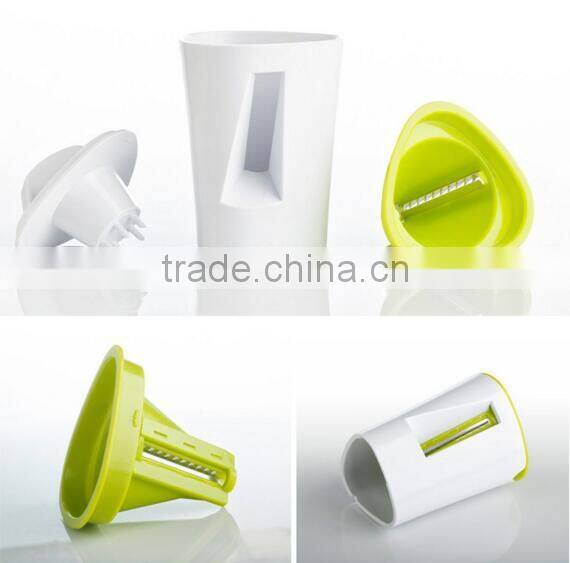 2 in 1 multifunctional plastic kitchen tools manual citrus juicer and spiral vegetable slicer grater