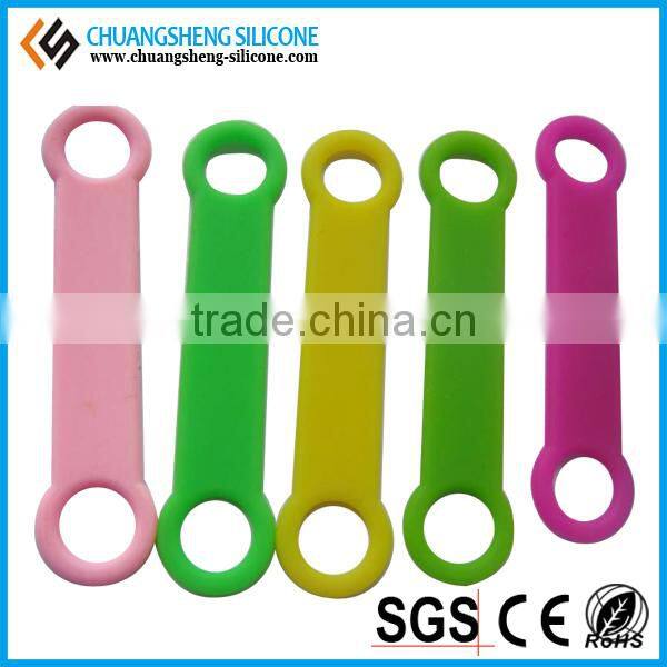 pet rabbit clothes/pet clothes display/pet collars and tags/