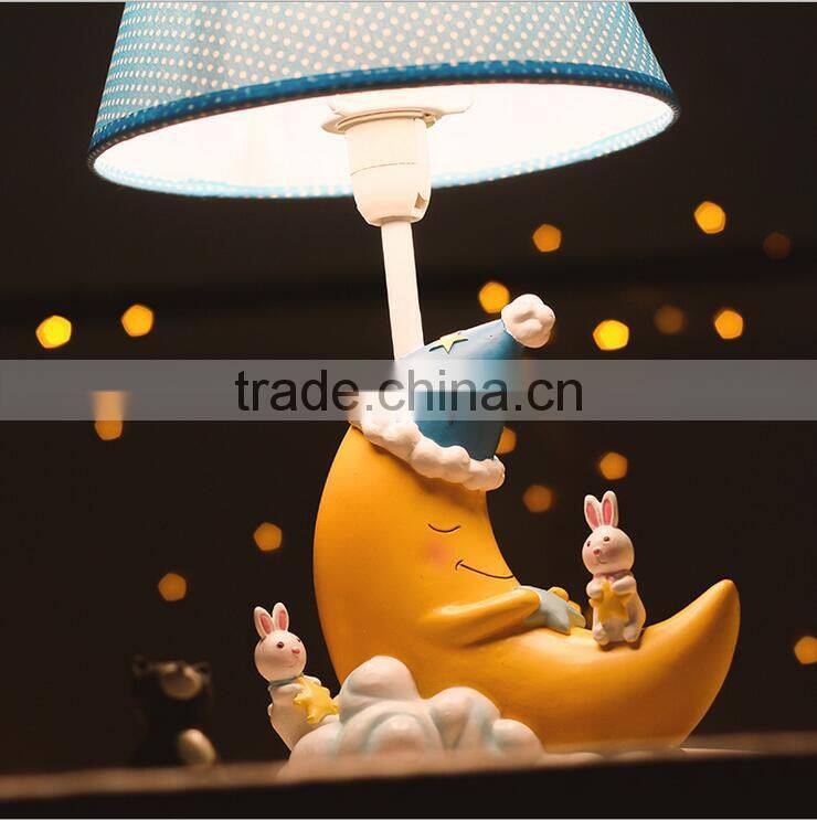 Creative children cartoon moon shaped resin led table lamp