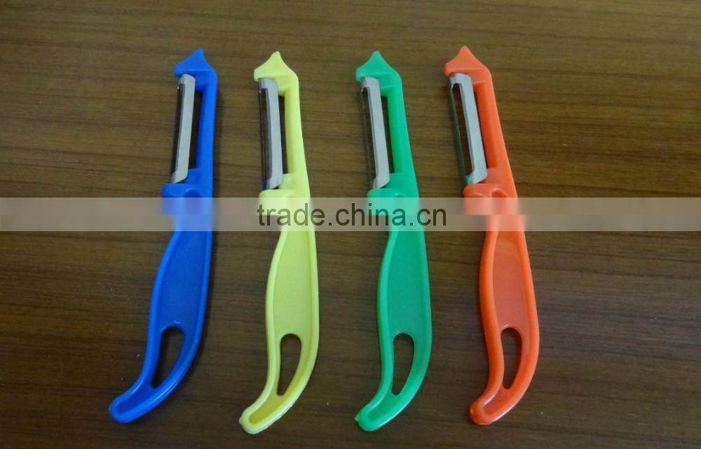 4 pcs fruit vegetable peeler with slicer