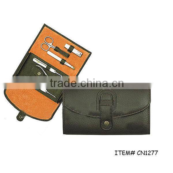 Metal buckle closure high quality manicure set