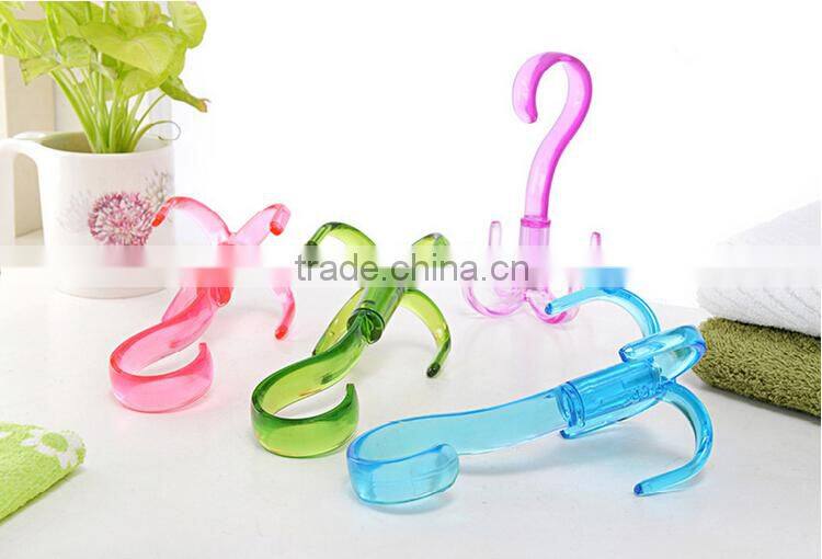 Four Paws Novelty Plastic Clothes Hanger Hooks