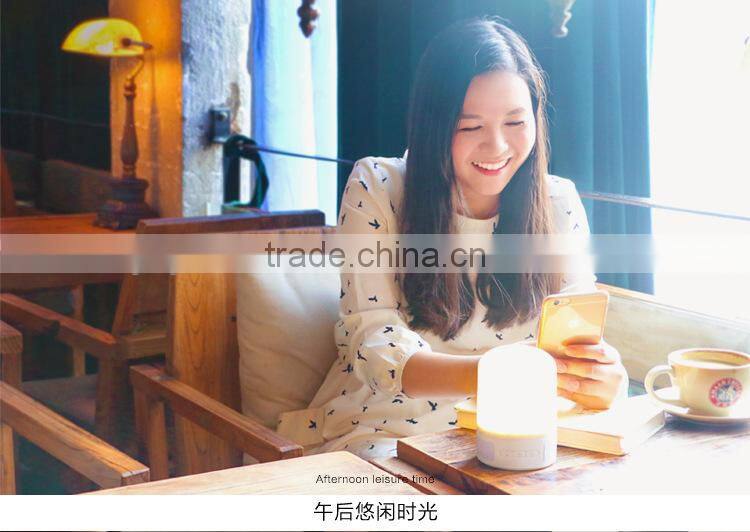 Fashion jewelry mini bluetooth speaker with led light