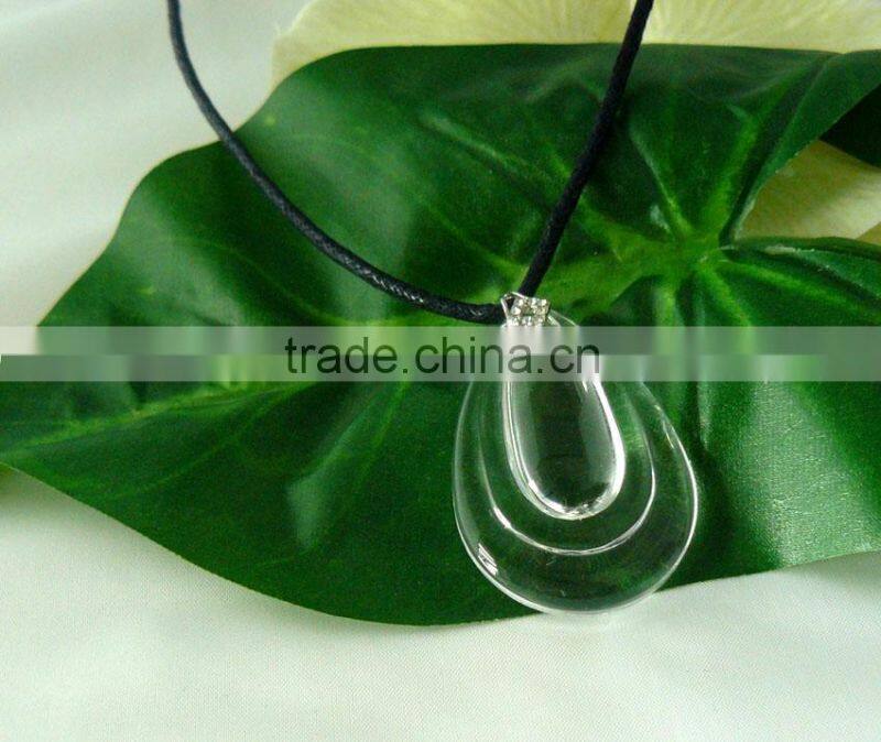 Elegant Flower shape pendants Crystal pendants