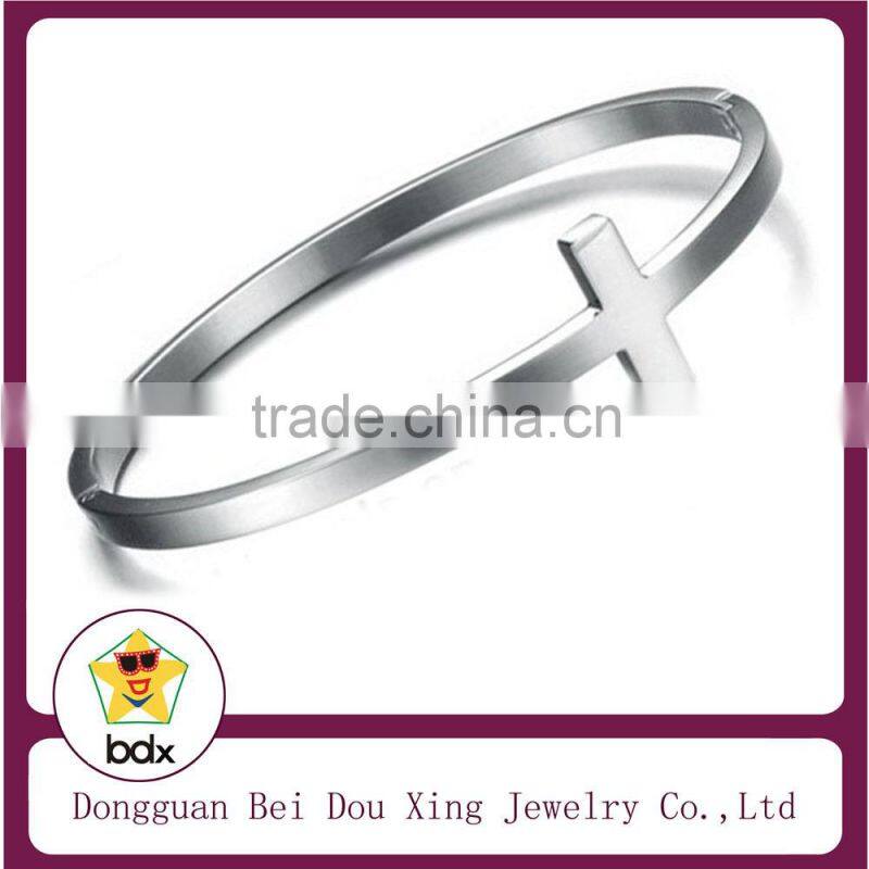 High Quality Fashion Gold Stainless Steel Religious Gift Hollow Out Catholic Jesus Cross Cuff End Bangle With Natural Stone