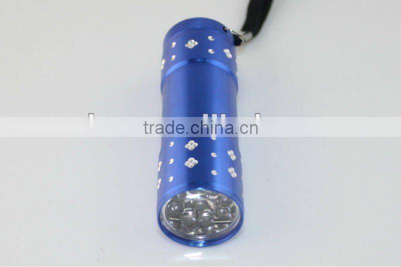 9 LED Flower Engraving Aluminum Flashlight