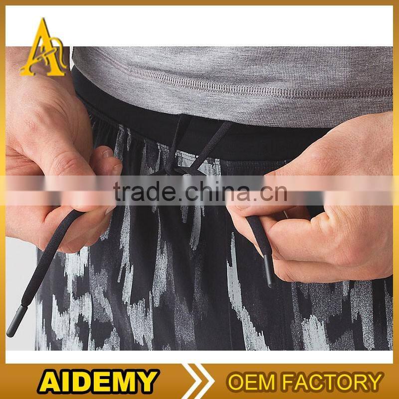 Mixcolor black/red elasticated 100% polyamide breathable men sports shorts