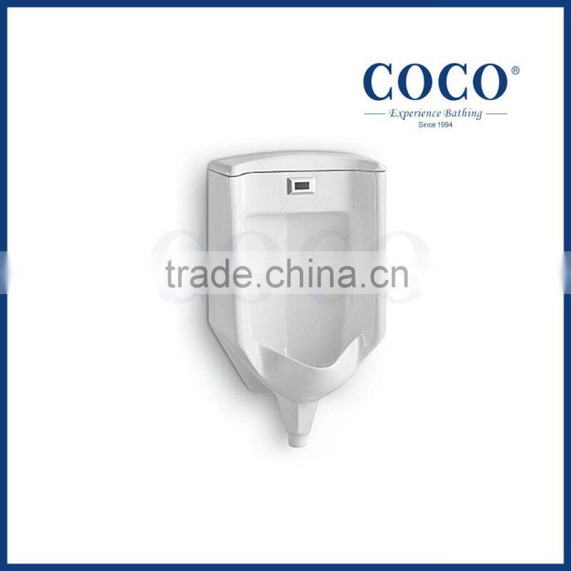 Bathroom standing automatic sensor urinal flush
