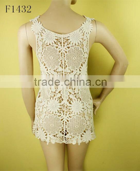 Fashionable big flower hollow out vest Tops