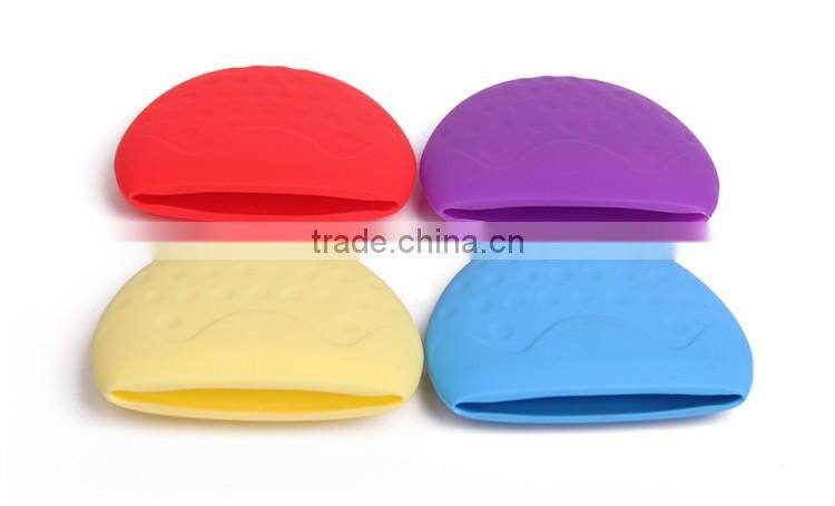 Convenient strawberry shape silicone toothbrush head holder