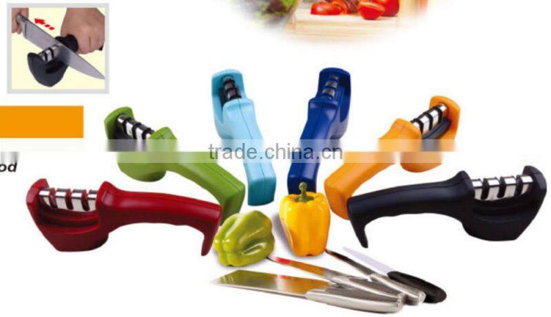 Shark Sharpens Kitchen Knife Sharpener