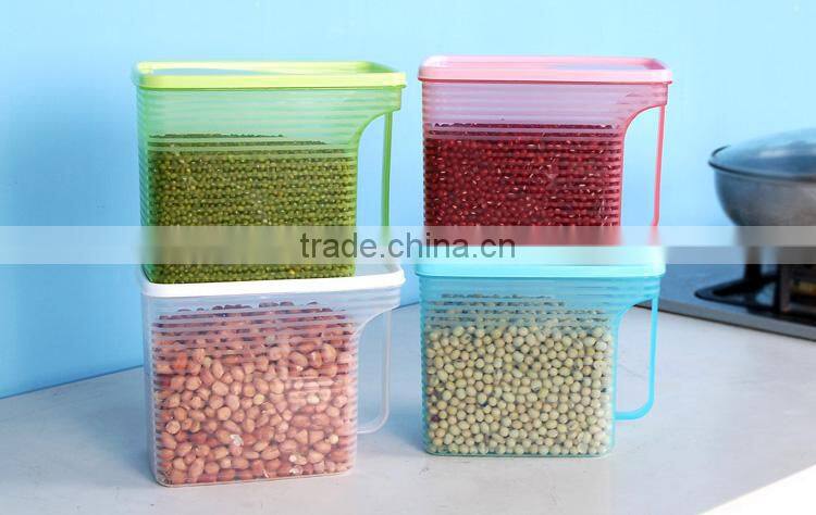 Sealed storage box in refrigerator with handle --green