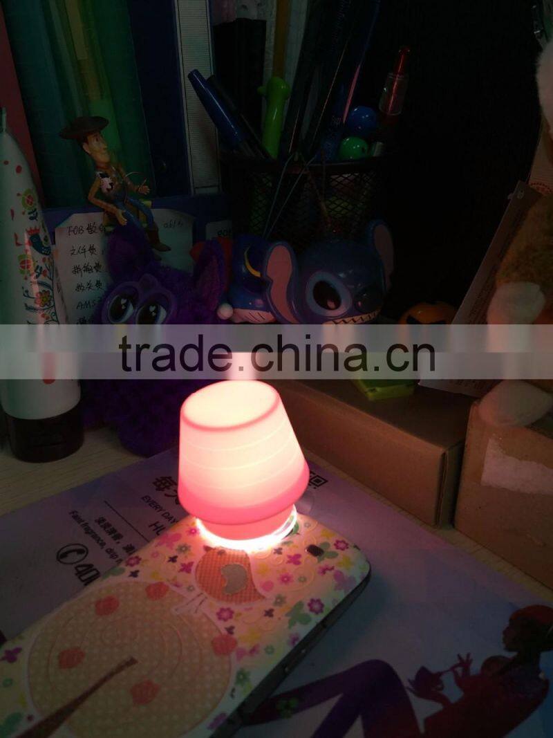 Creative Cellphone Lampshade With Holder. Portable Silicone Lamp-Chimney For Mobile Phone FlashLight