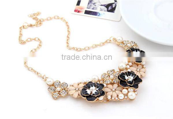 New Russia Style Flower Choker Collar Vintage Pendant Statement Necklace Women Necklaces & Pendants Fashion Necklaces for Women