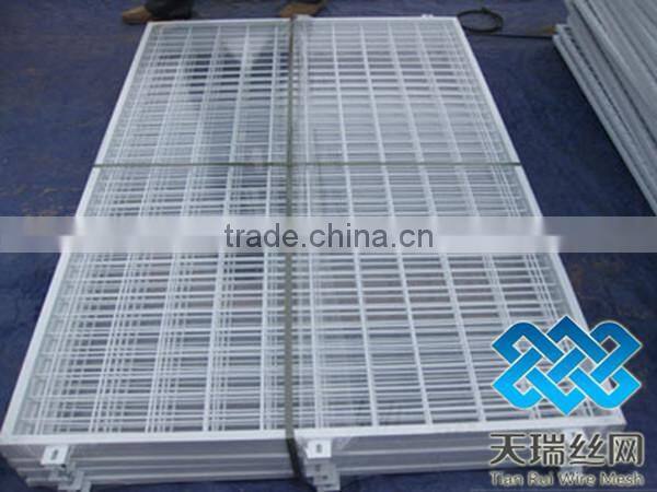 Framework and Weave-shape white pvc coated welded wire mesh fence