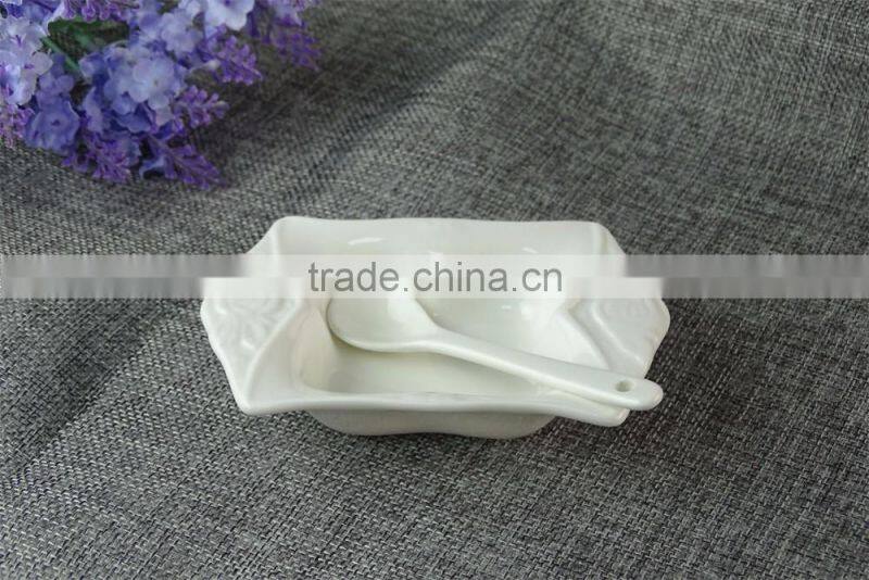 Hot selling wholesale white ceramic bowl, cheap salad bowl,3 bowls with 3 spoons pvc box