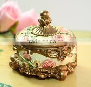 Relief process court design resin wedding favors and gifts trinket box