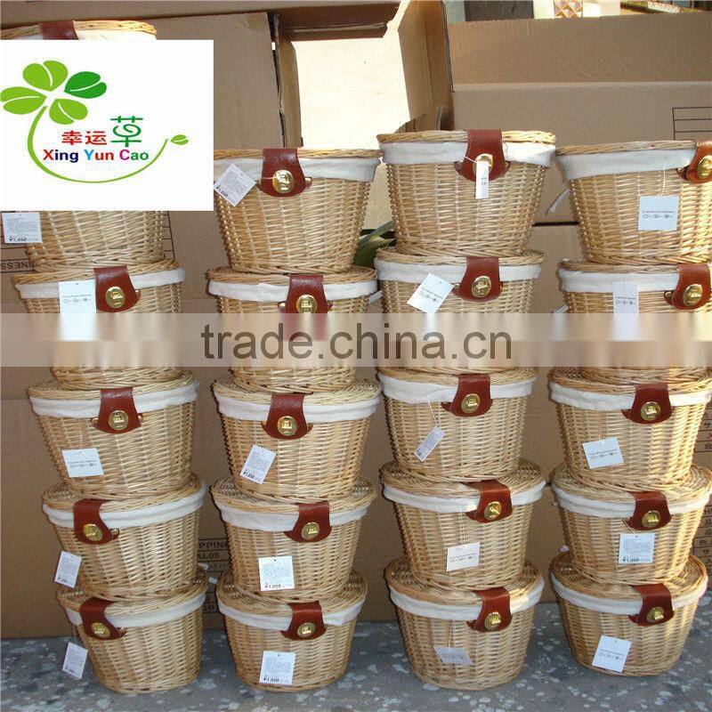cheap wicker baskets with lid and lining