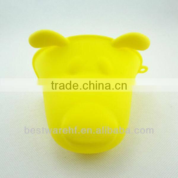 Pretty heat resistant horse shape protective silicone oven mitts