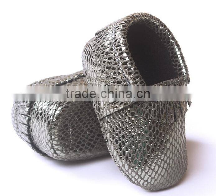 shinning leather moccasins shoes for baby, baby PU shining moccains