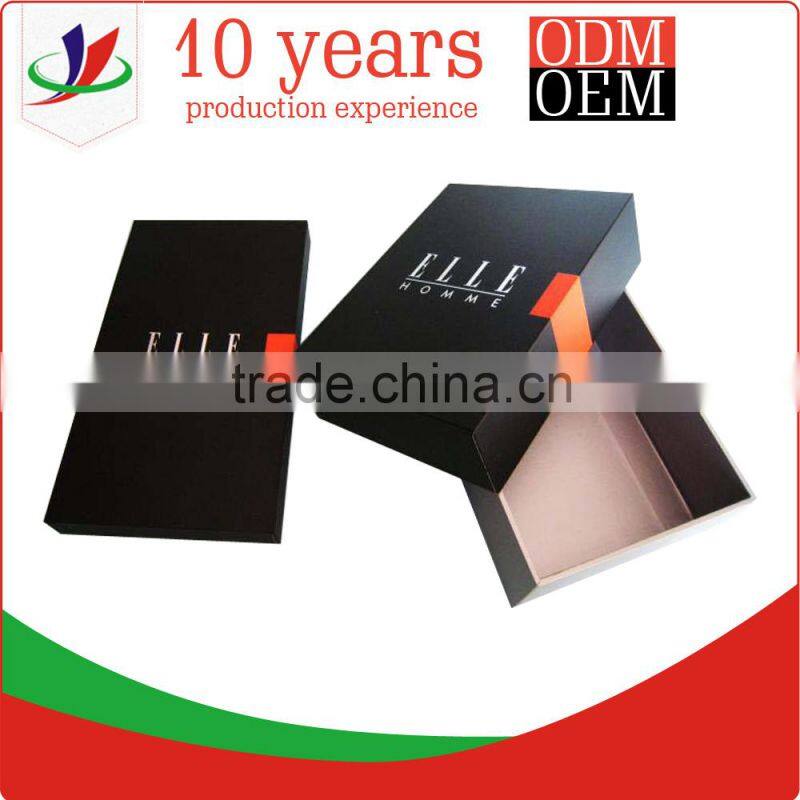 Folding cardboard box