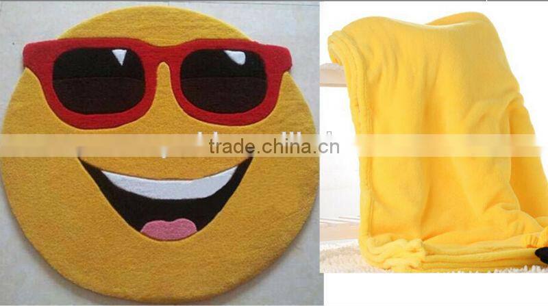 Yellow emoji Stuffed Animal Blanket/animal eomoji hood blanket/OEM comfort baby toys stuffed emoji blanket
