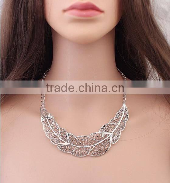 Silver Hollow Tree Leaf Choker Necklaces