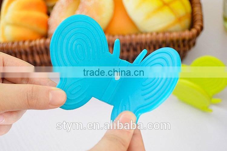 Kitchen butterfly heat insulated/resistant dish holder