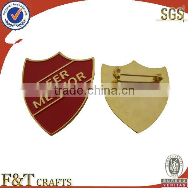 Factory making custom lapel pins cheap in China