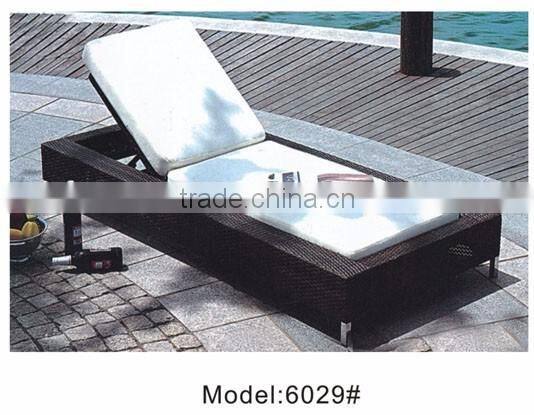 Rattan furniture classic outdoor rattan wicker sun lounger with cushion