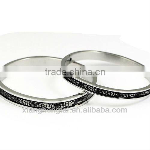 2014 latest black Lace design Pure Titanium Steel bracelets bangles
