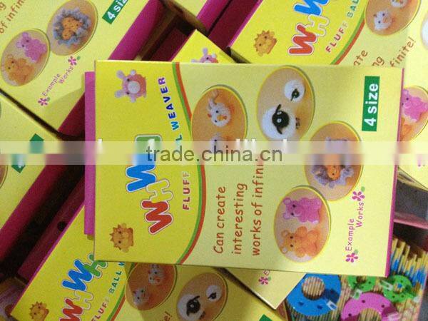 2015 Hot Selling DIY Fluff Ball Weaver Pom Pom Maker
