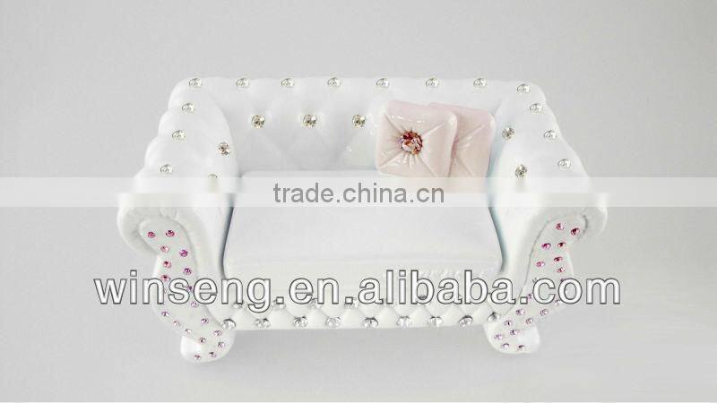 Polyresin Decorative Black Sofa-Shaped Jewelry Box