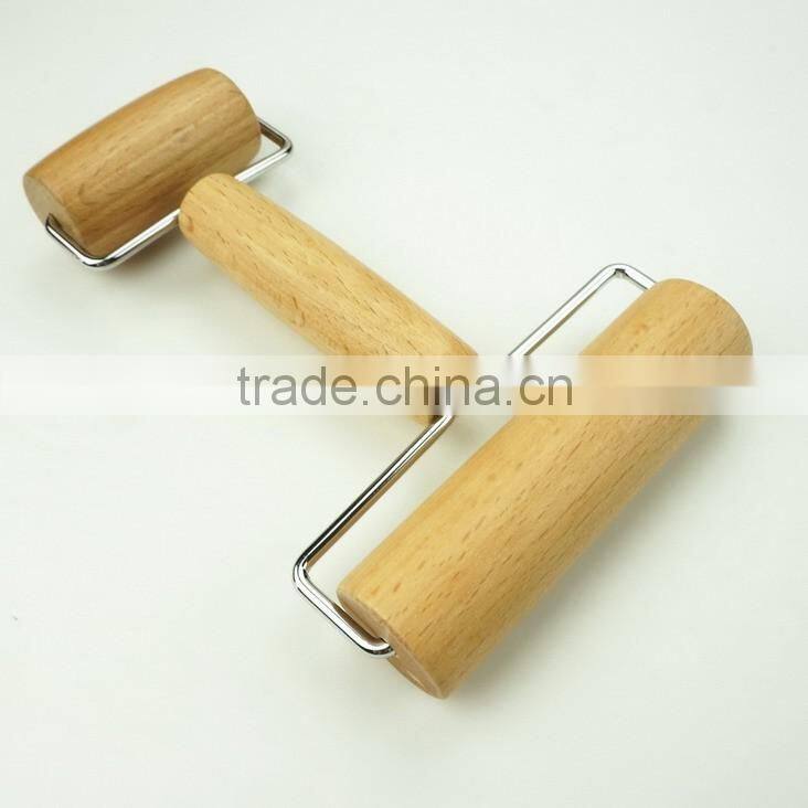 22028 wooden pastry pizza rollers