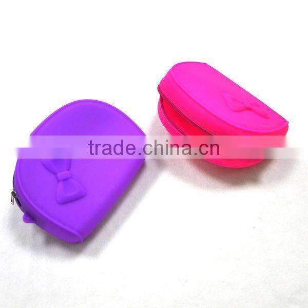 Wedding door gift mini lip shaped korean cosmetic bag