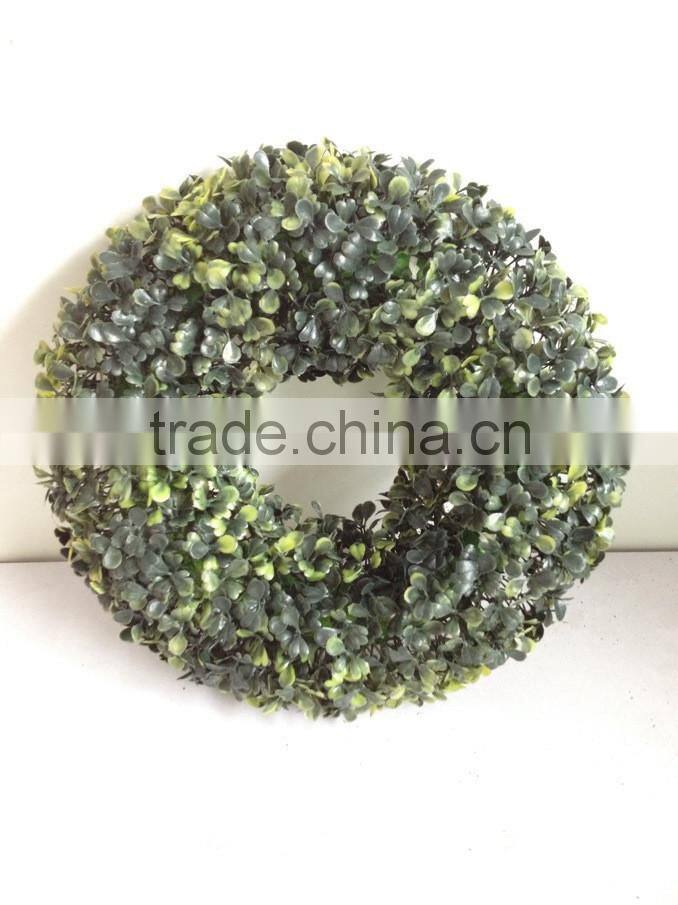 yiwu heart shaped christmas wreath green decorative plastic , faux boxwood heart garland
