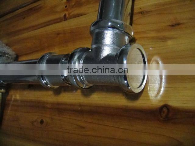 exposed overflow and drain for freestanding baths