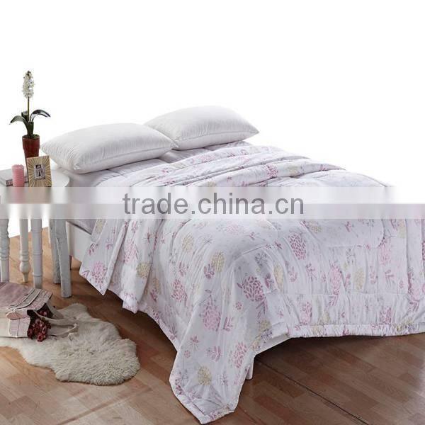 Luxury quilted silk fabric bedding set/polyesster printed quilt